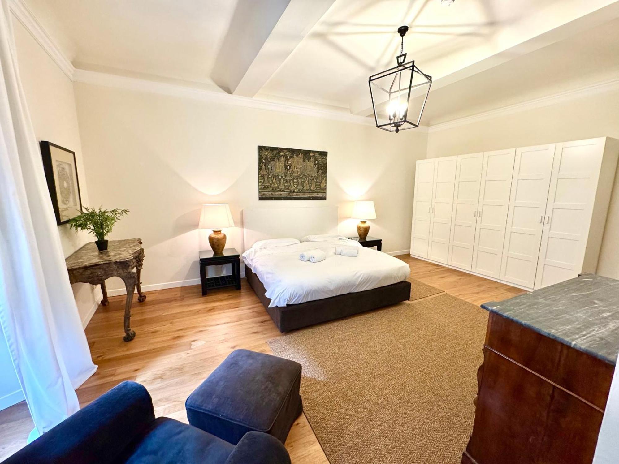 Tintori Elegant Apartment
